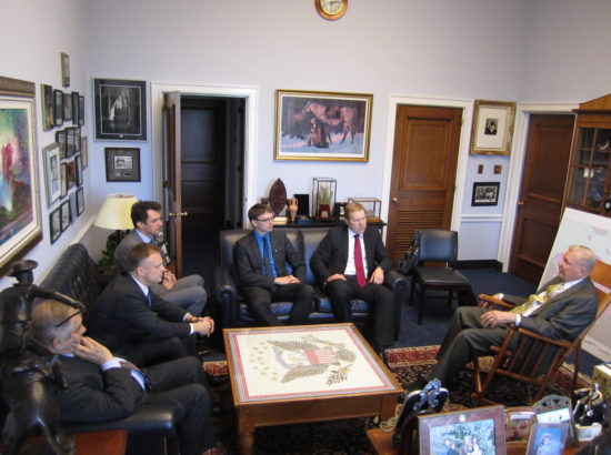 Väliskomisjoni Ameerika Ühendriikide visiidi delegatsiooni kohtumine senaator Jon Kyliga Washingtonis 24. aprillil 2012. Kohtumi
